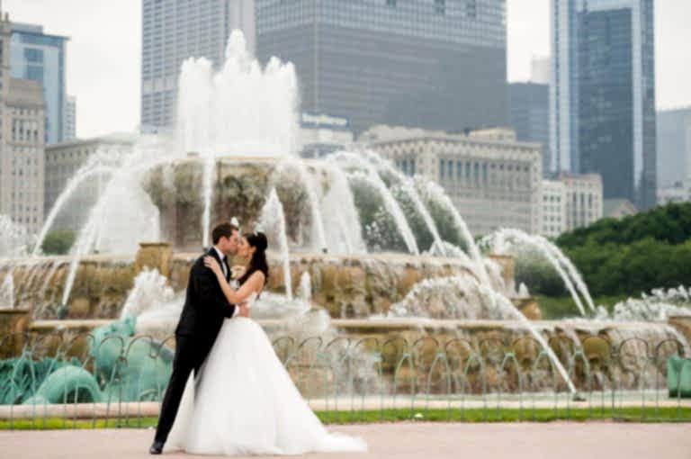 Local Expertise: Why Choosing a Chicago Wedding Photographer Makes All the Difference